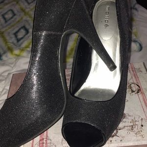 Maripe’ pumps sparkling 👠